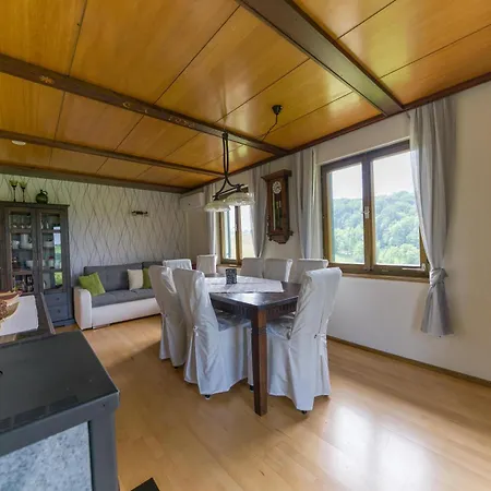 Holiday home Weinberghaus Ratsch an der Weinstrasse