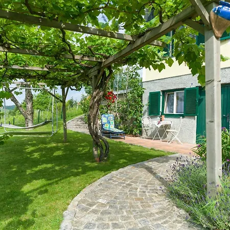 Weinberghaus بيت للعطل *