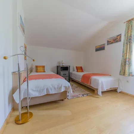 Weinberghaus Holiday home *