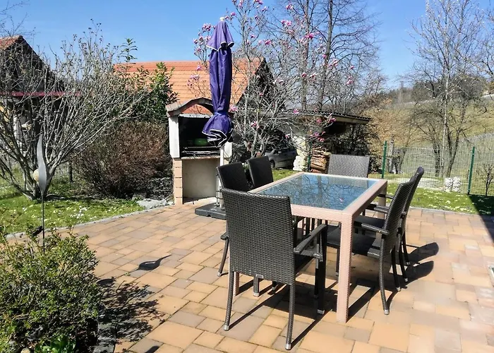 Weinberghaus بيت للعطل Ratsch an der Weinstraße