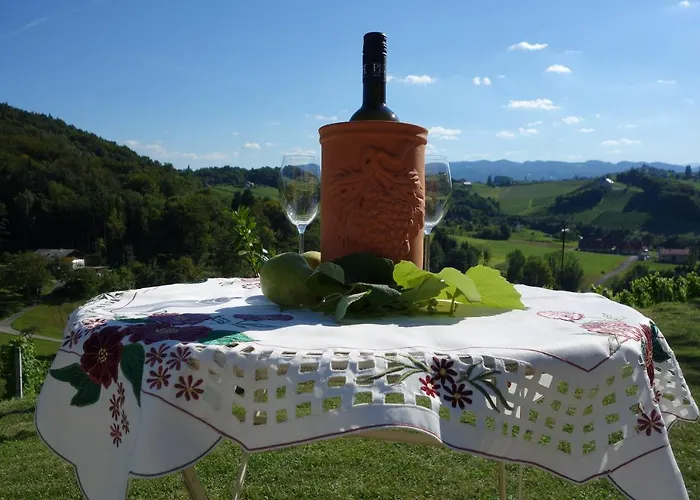 Weinberghaus بيت للعطل Ratsch an der Weinstraße