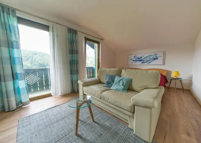 Weinberghaus بيت للعطل