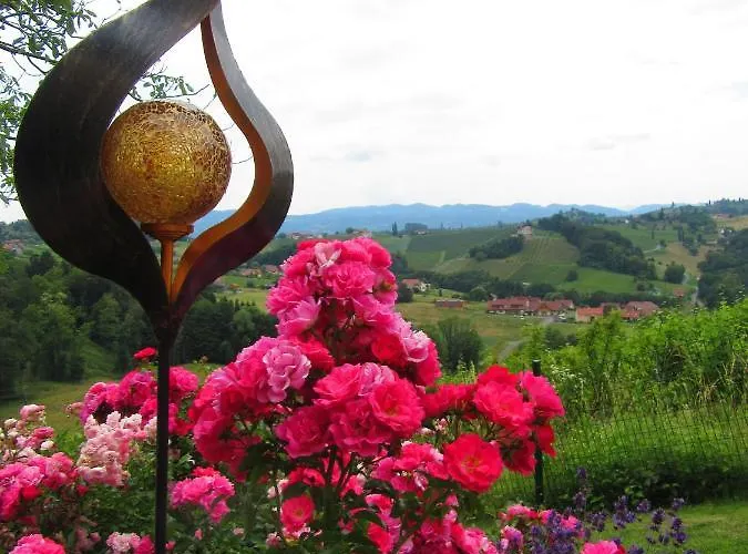Weinberghaus بيت للعطل Ratsch an der Weinstraße